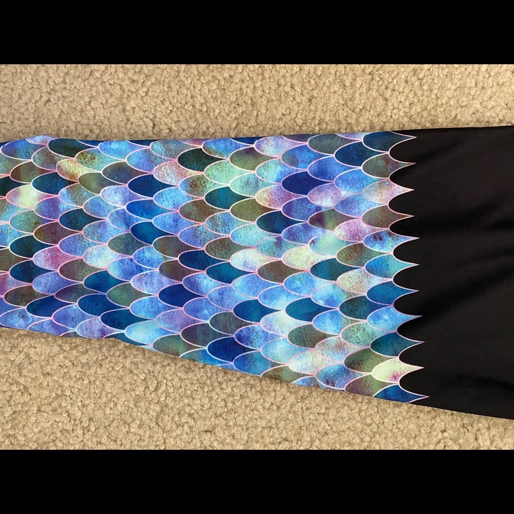 Nalu tribe long black/mermaid scale size M legging - Picture 4 of 8